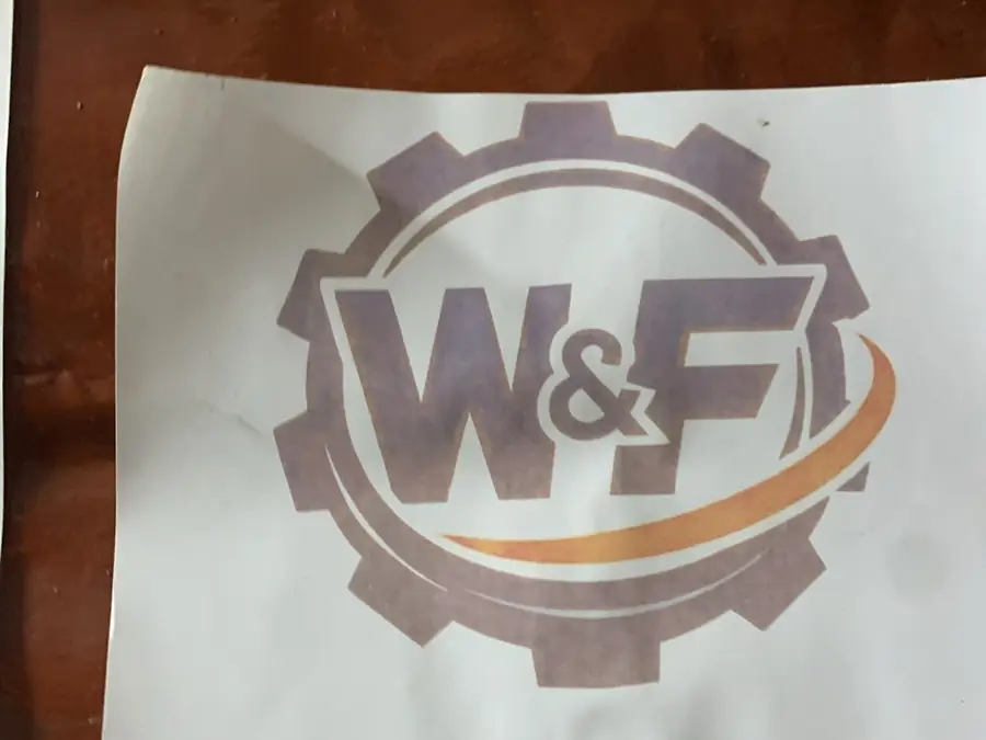 Autocollant officiel W&F sur tôle, en magasin
